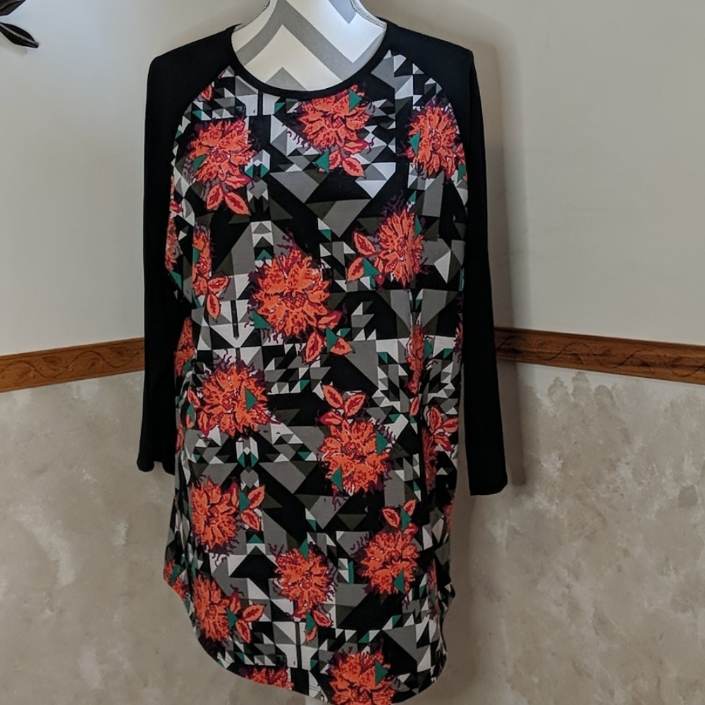 Lularoe Randy Tee 2xl